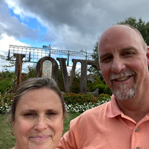 Meet your Posher, Lynn - Picture 1 of 1